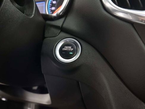 Used 2023 Chevrolet Equinox LT image 39