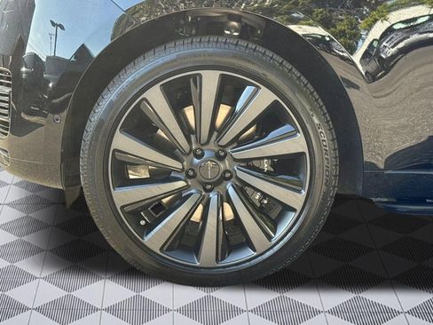 New 2026 Land Rover Range Rover SV AWD/4WD image 11