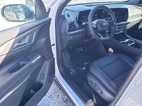 New 2026 Chevrolet Traverse LT w/ Sun and Wheel Package AWD/4WD image 7