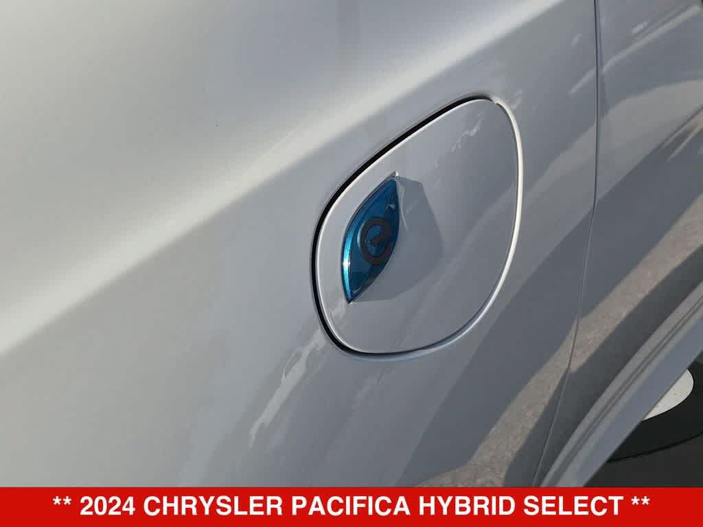 Used 2024 Chrysler Pacifica Limited FWD image 11