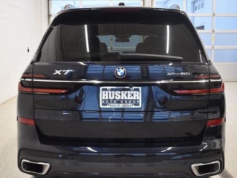 Used 2024 BMW X7 xDrive40i w/ M Sport Package AWD/4WD image 11