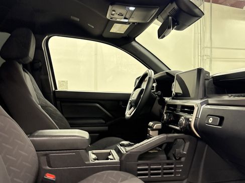 Used 2024 Toyota Tacoma SR5 image 18