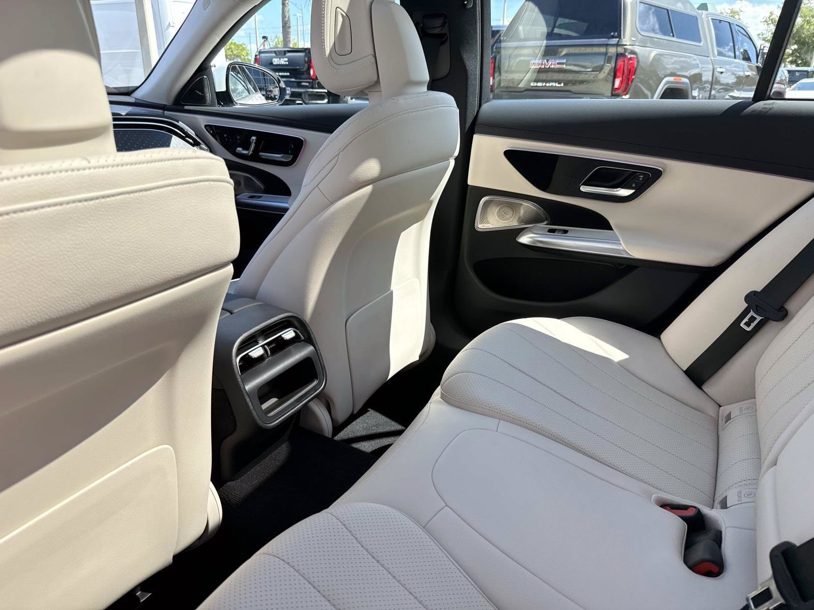 Certified 2024 Mercedes-Benz E 350 4MATIC Sedan image 14