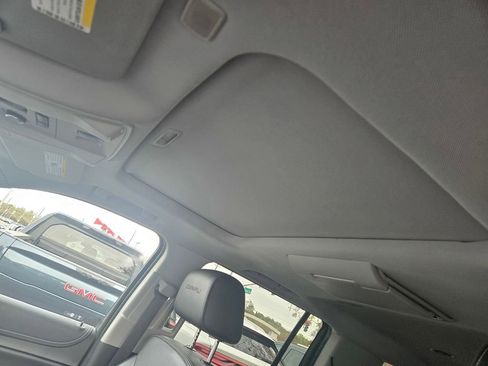 Used 2018 GMC Yukon XL Denali w/ Denali Ultimate Package image 18