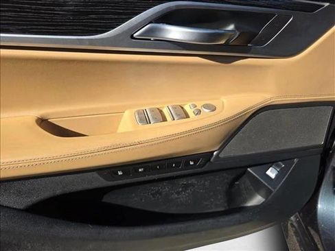 Used 2019 BMW 750i 750i w/ Executive Package image 13