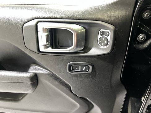 Used 2025 Jeep Wrangler Unlimited Rubicon 4xe w/ Convenience Group image 24