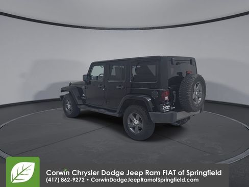 Used 2011 Jeep Wrangler Unlimited Sport w/ Connectivity Group AWD/4WD image 11