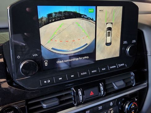 Used 2025 Nissan Pathfinder Platinum w/ Cargo Package image 24