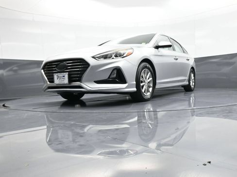 Used 2018 Hyundai Sonata SE FWD image 25