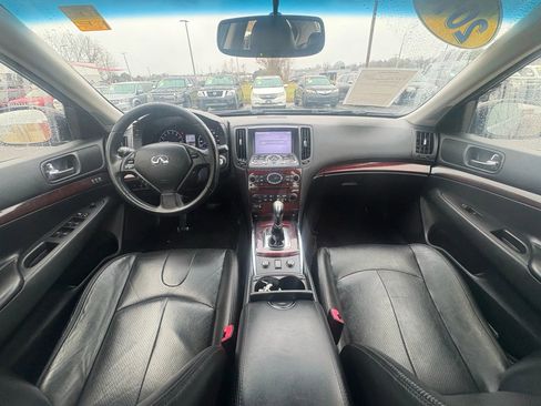 Used 2010 INFINITI G37 G37x Sedan 4D w/ Premium Pkg image 12
