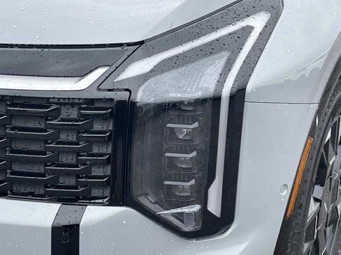 New 2026 Kia Sportage SX FWD image 9