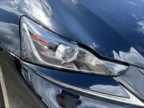 Used 2020 Lexus IS 350 F Sport w/ F Sport Package RWD image 26
