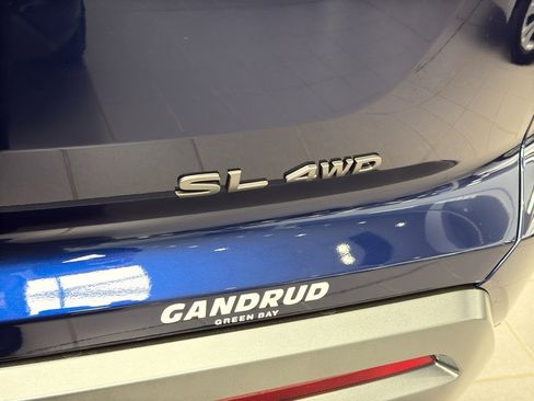 New 2026 Nissan Pathfinder SL image 7