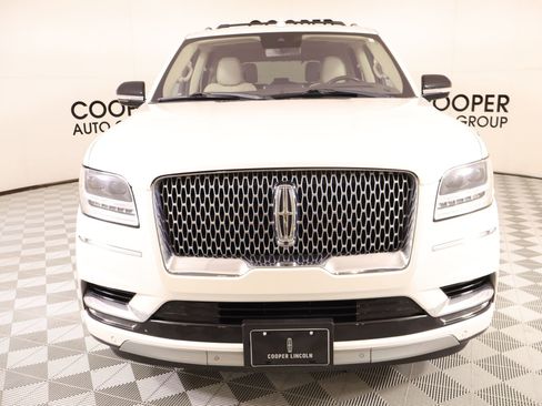 Used 2019 Lincoln Navigator Reserve AWD/4WD image 10