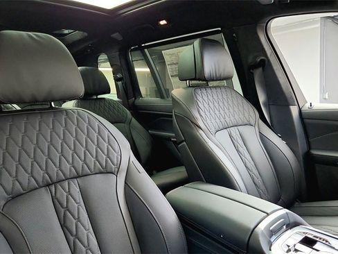 New 2026 BMW ALPINA XB7 image 27
