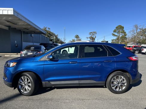 Used 2024 Ford Edge Titanium image 4