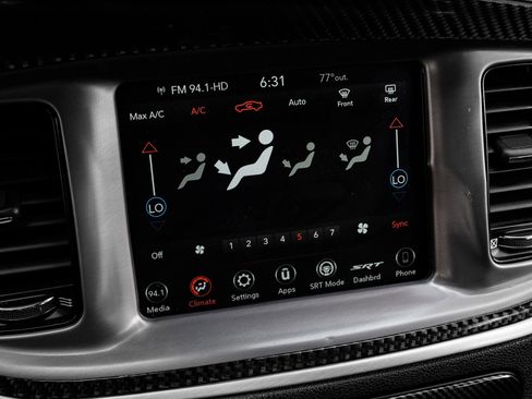 Used 2022 Dodge Charger R/T w/ Blacktop Package image 35