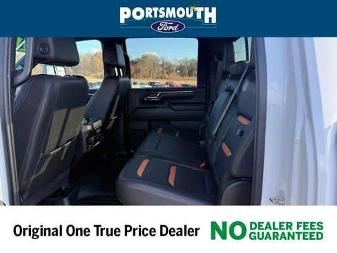 Used 2024 GMC Sierra 2500 AT4 w/ AT4 Premium Plus Package image 5