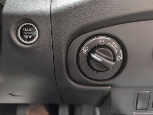 Used 2023 Nissan Frontier S w/ Technology Package image 21