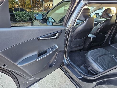 Used 2023 Kia EV6 Wind image 18