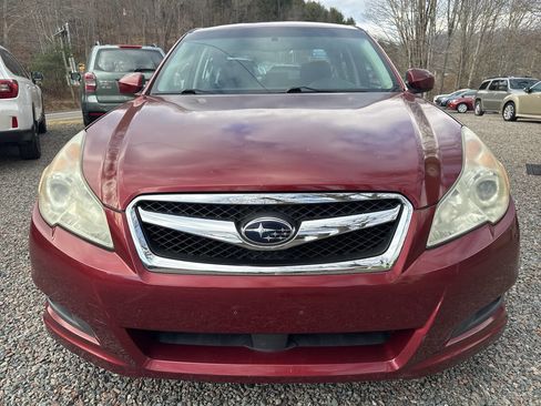 Used 2010 Subaru Legacy 2.5i Premium image 11