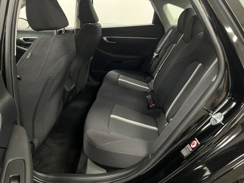 Used 2023 Hyundai Sonata SE image 11
