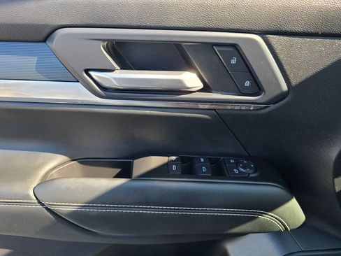 Used 2025 GMC Terrain Elevation image 25