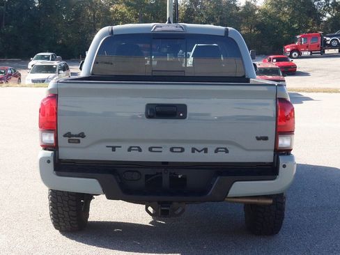 Used 2023 Toyota Tacoma 4x4 Double Cab image 6