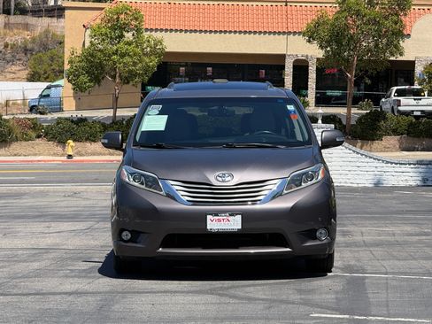 Used 2015 Toyota Sienna Limited FWD image 8