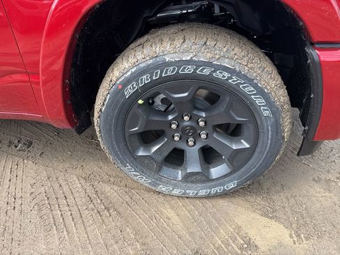 New 2026 RAM 1500 4x4 Crew Cab image 9