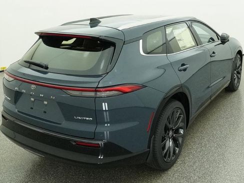 New 2026 Toyota Crown Signia AWD/4WD image 10