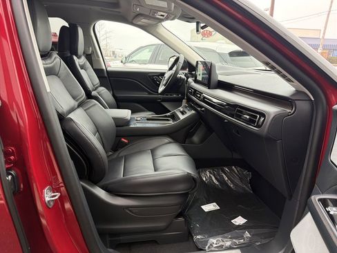 New 2026 Lincoln Aviator Reserve image 7