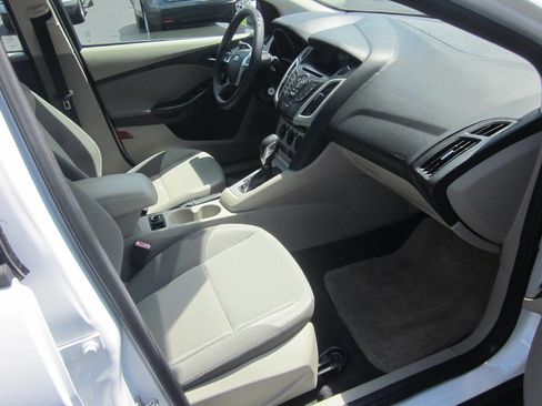 Used 2012 Ford Focus SE FWD image 14