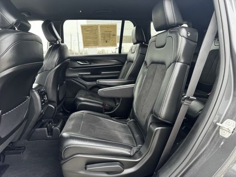 Used 2023 Jeep Grand Cherokee L Altitude image 30