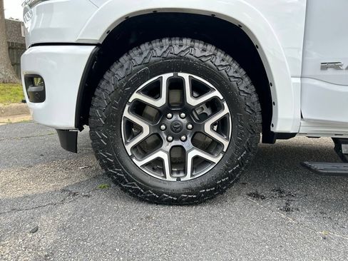 Used 2026 RAM 1500 Laramie AWD/4WD image 12