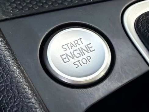 Used 2023 Volkswagen Jetta SE FWD image 34