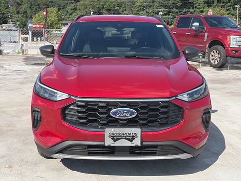 Certified 2025 Ford Escape ST-Line w/ Tech Pack #1 AWD/4WD image 5
