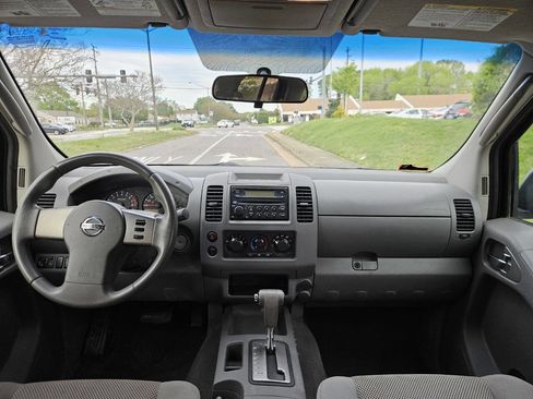 Used 2006 Nissan Frontier SE w/ (P01) Power Pkg RWD image 17