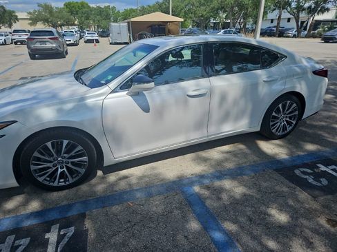 Used 2019 Lexus ES 350 w/ Premium Package FWD image 14