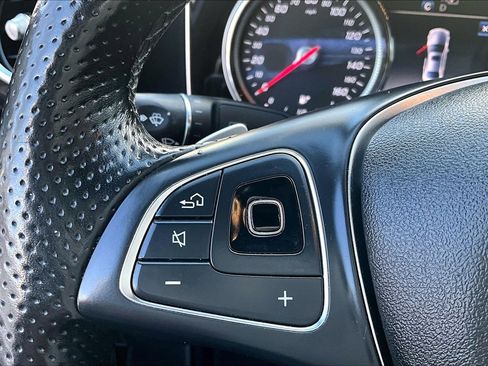 Used 2018 Mercedes-Benz E 300 4MATIC w/ Premium 1 Package image 11