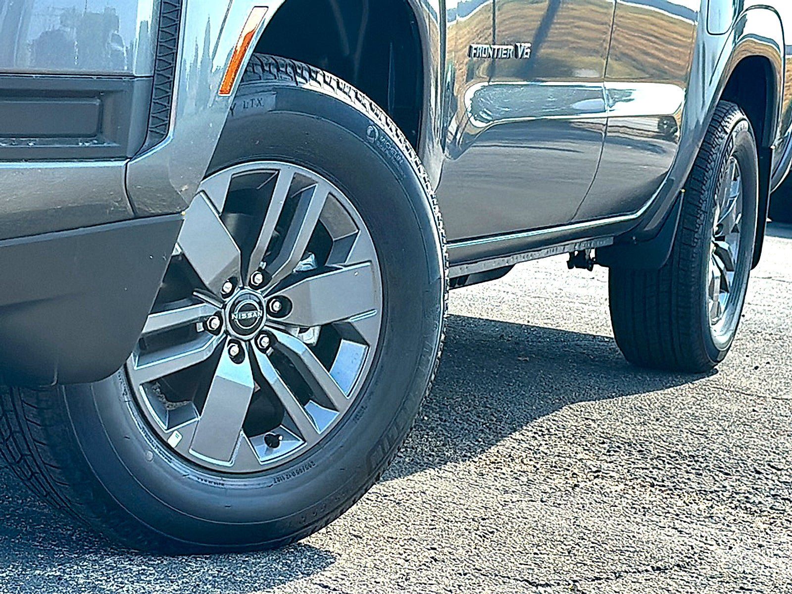 New 2027 Nissan Frontier SV RWD image 3