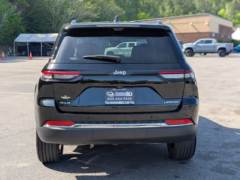 Used 2025 Jeep Grand Cherokee Limited w/ Luxury Tech Group II image 8