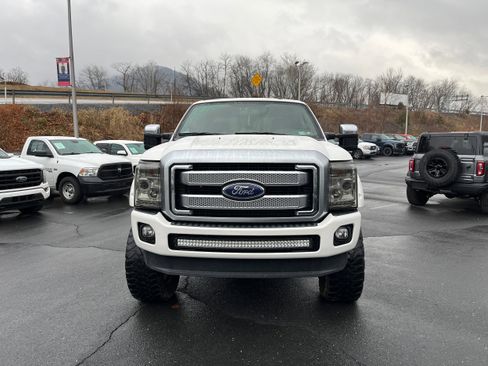 Used 2014 Ford F250 Platinum w/ FX4 Off-Road Package image 2