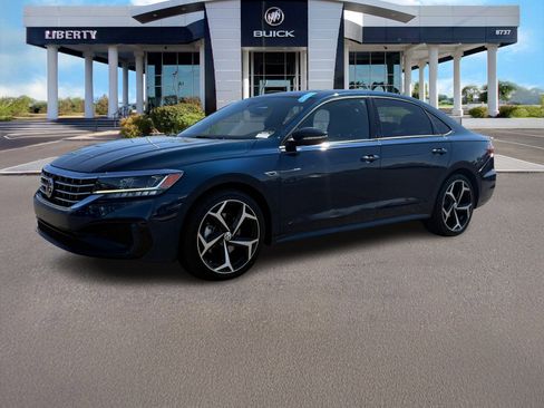 Used 2021 Volkswagen Passat 2.0T R-Line image 8