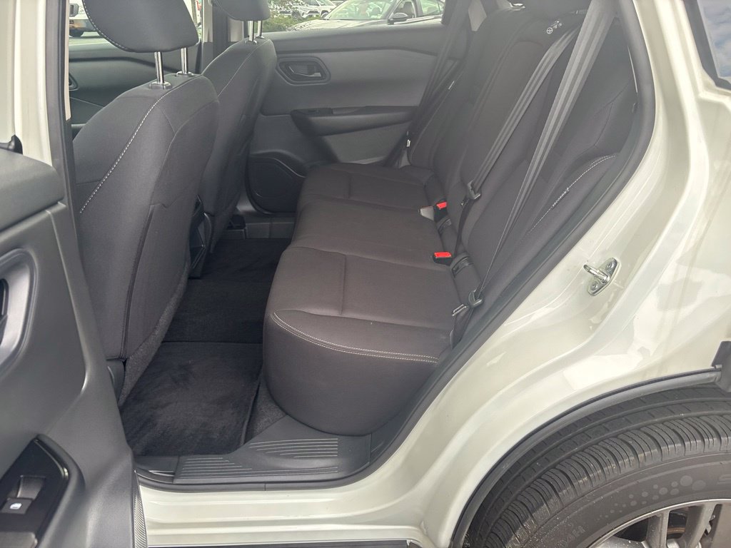 Used 2024 Nissan Rogue S AWD/4WD image 23