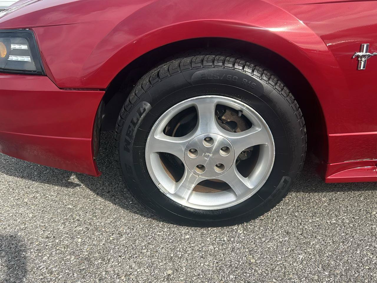 Used 2000 Ford Mustang Convertible RWD image 17