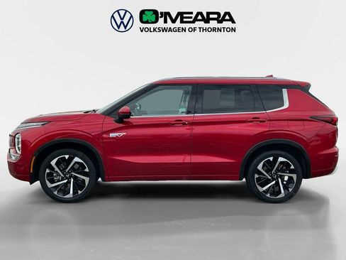 Used 2024 Mitsubishi Outlander SEL image 2