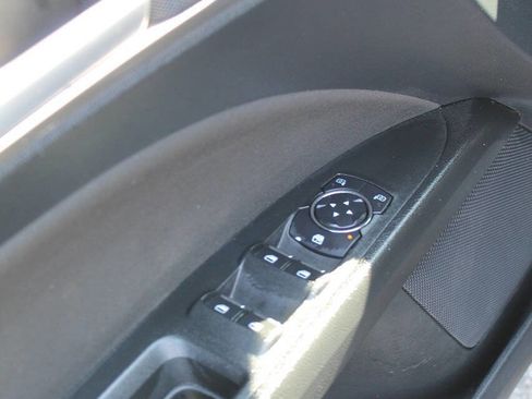 Used 2019 Ford Fusion SE image 10