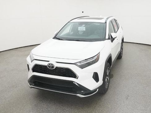 New 2025 Toyota RAV4 SE image 5