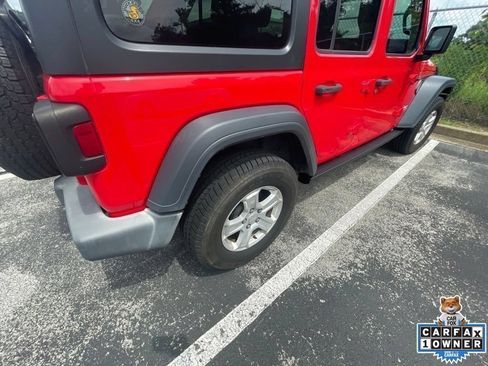 Used 2018 Jeep Wrangler Unlimited Sport S AWD/4WD image 9